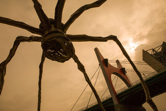 Araña en el museo Guggenheim de Bilbao